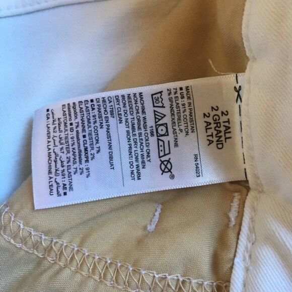 Old navy size 2 rockstar hi-rise pants - Picture 4 of 5